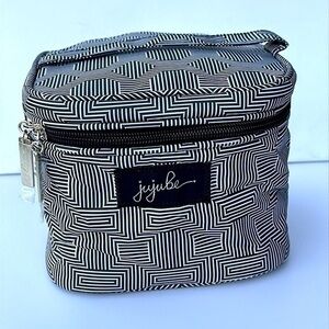 Jujube breastmilk mini cooler bag on the go geo pattern black and white